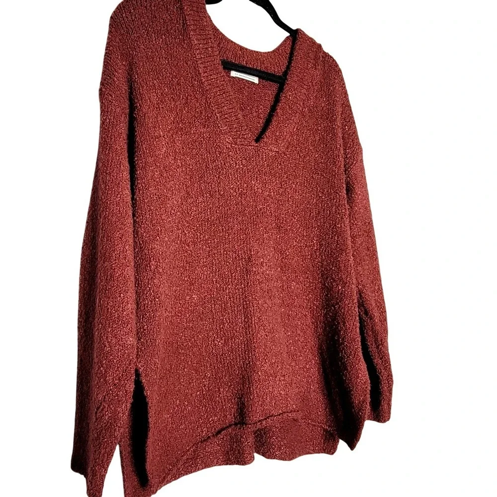Urban‎ Outfitters V-Neck Sweater Oversized Side Slit Small Burgundy Knit Top